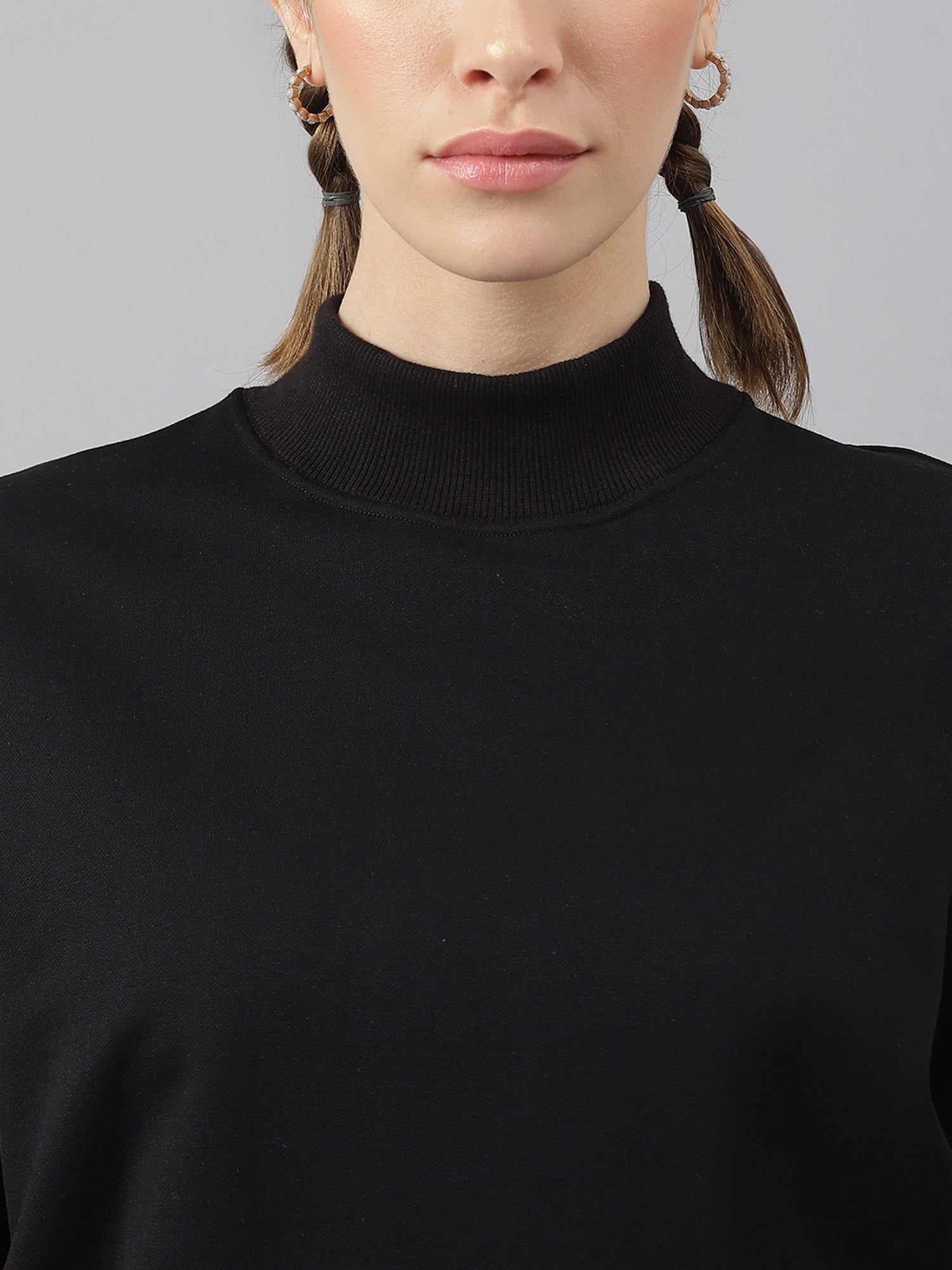 Women's Black Oversized Sweatshirt with Mock Neck and Full Sleeves
