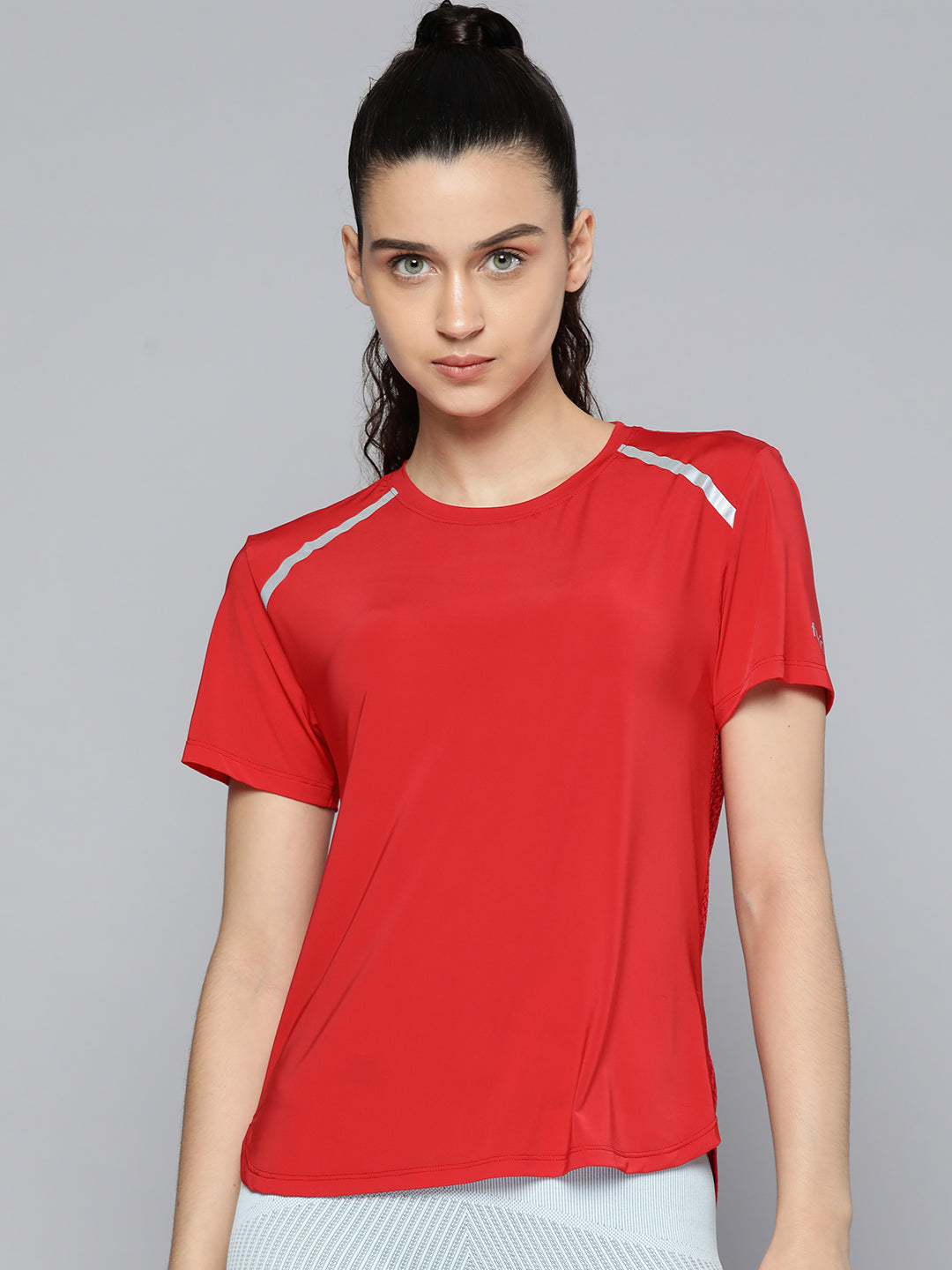 Fitkin Women Red Solid Back Key Hole Design T-shirt