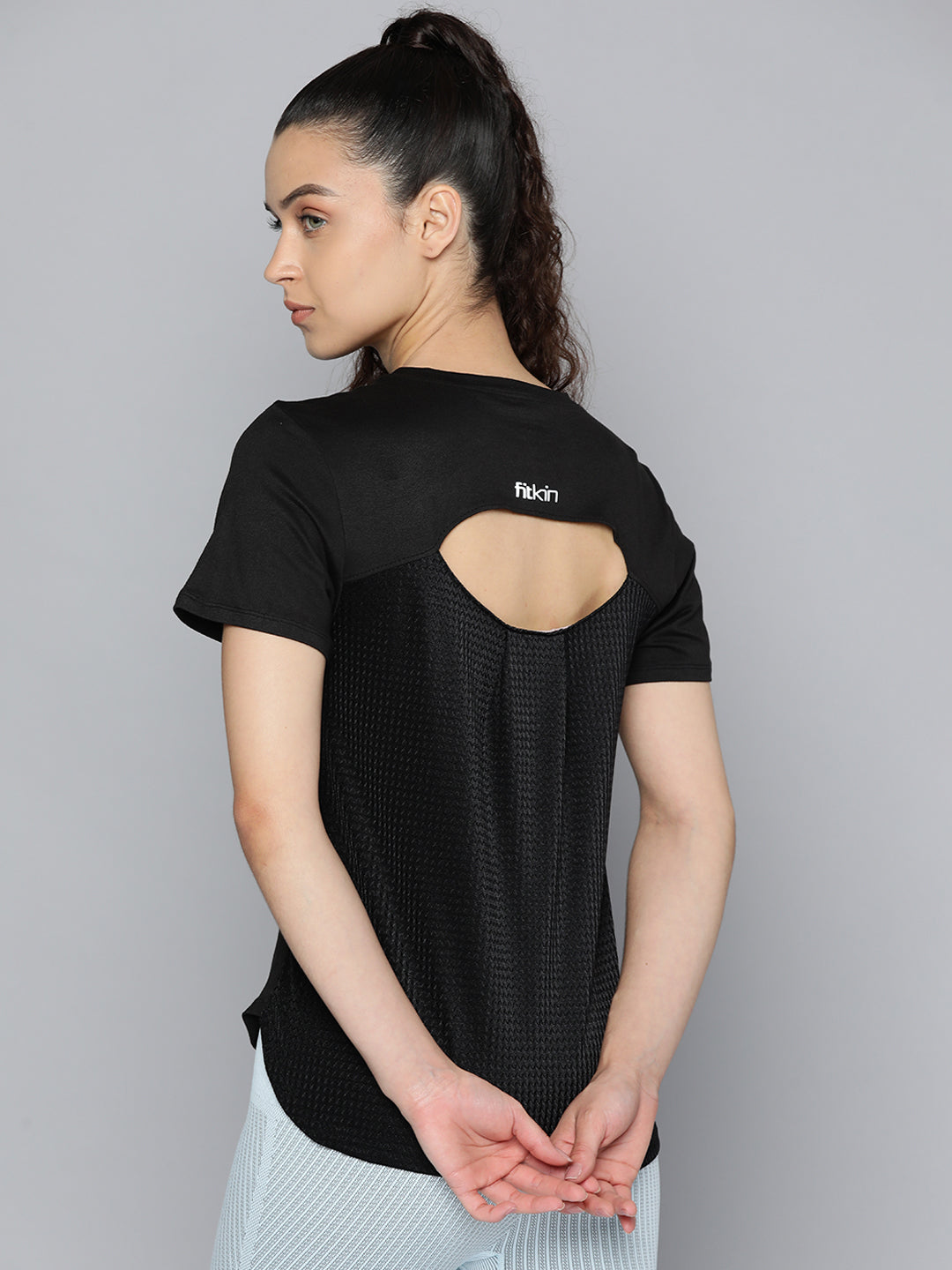 Fitkin Women Black Solid Back Key Hole Design T-shirt