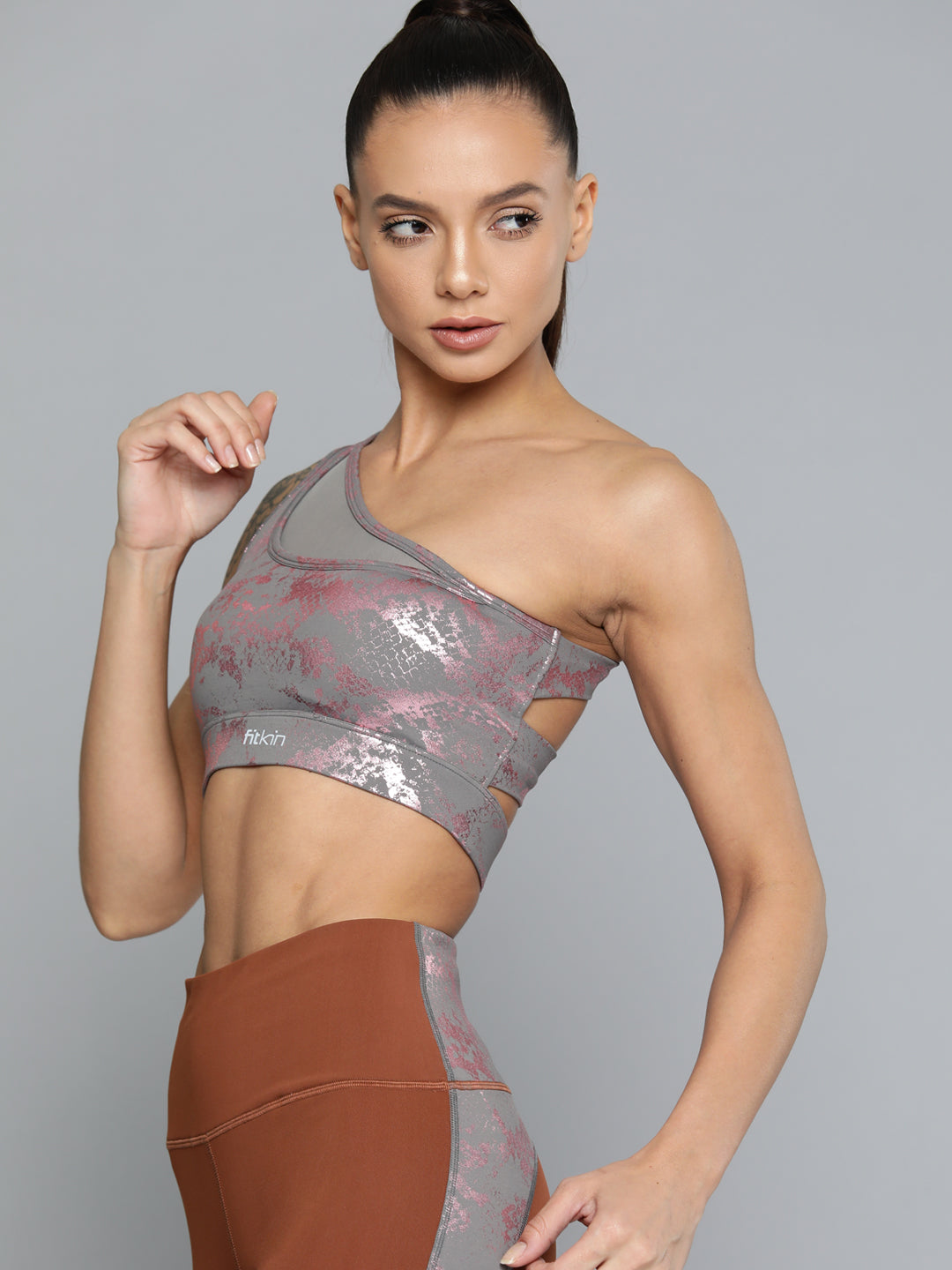 Women Grey & Pink Abstract Printed One Shoulder Sports Bra